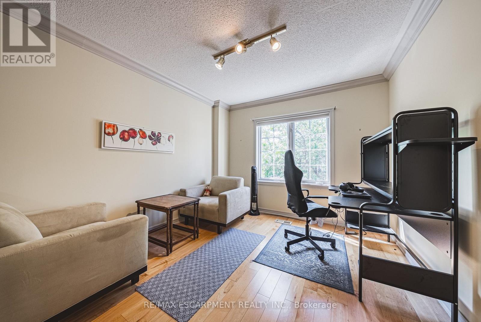 6 - 85 Edgewater Drive, Hamilton, ON - Indoor Photo Showing Other Room