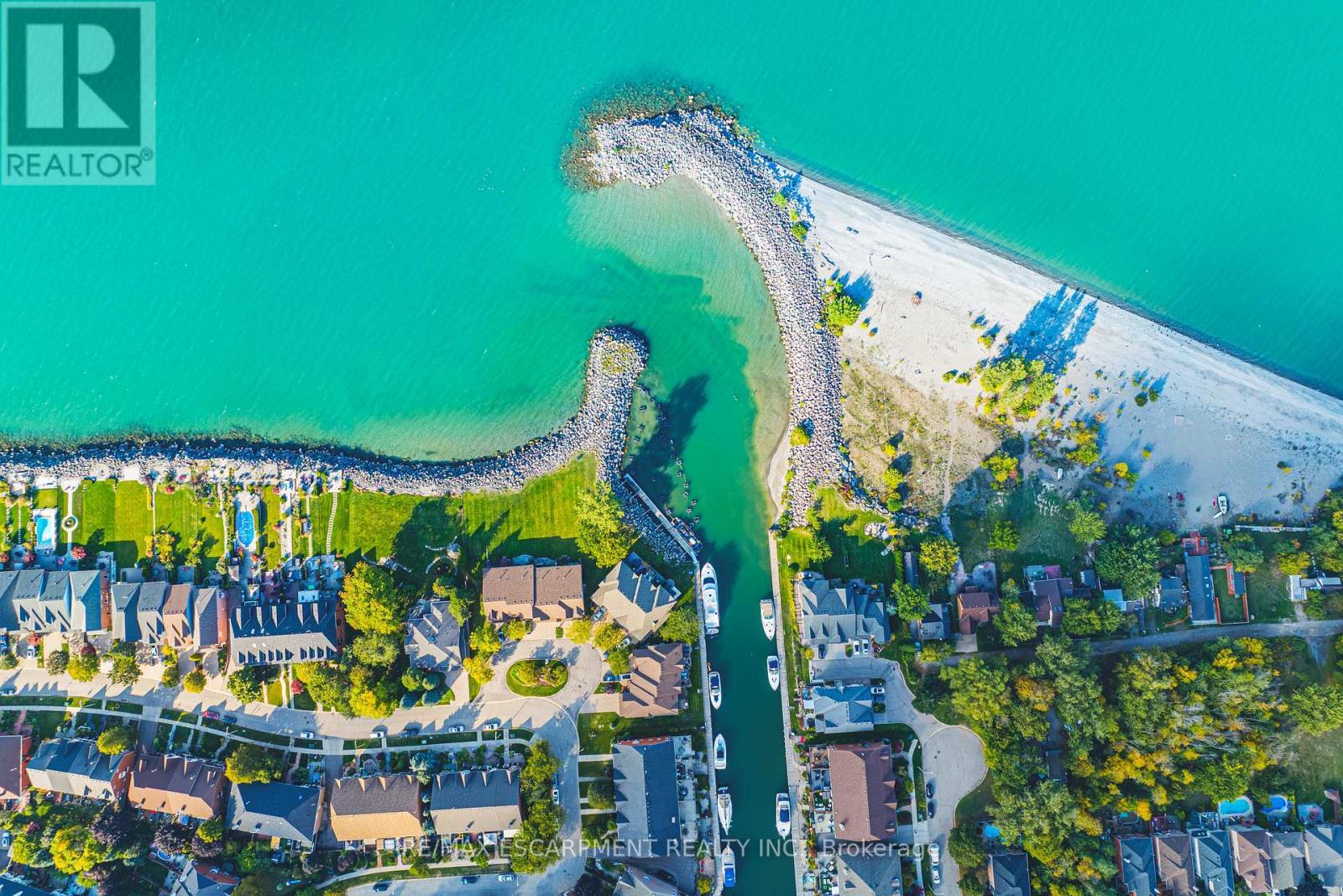 6 - 85 Edgewater Drive, Hamilton, ON - Outdoor With View