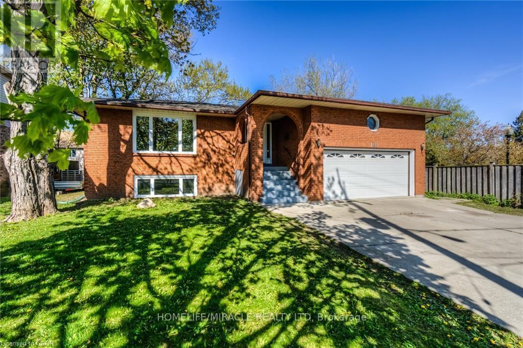 107 Pinnacle Drive, Kitchener, ON - Outdoor