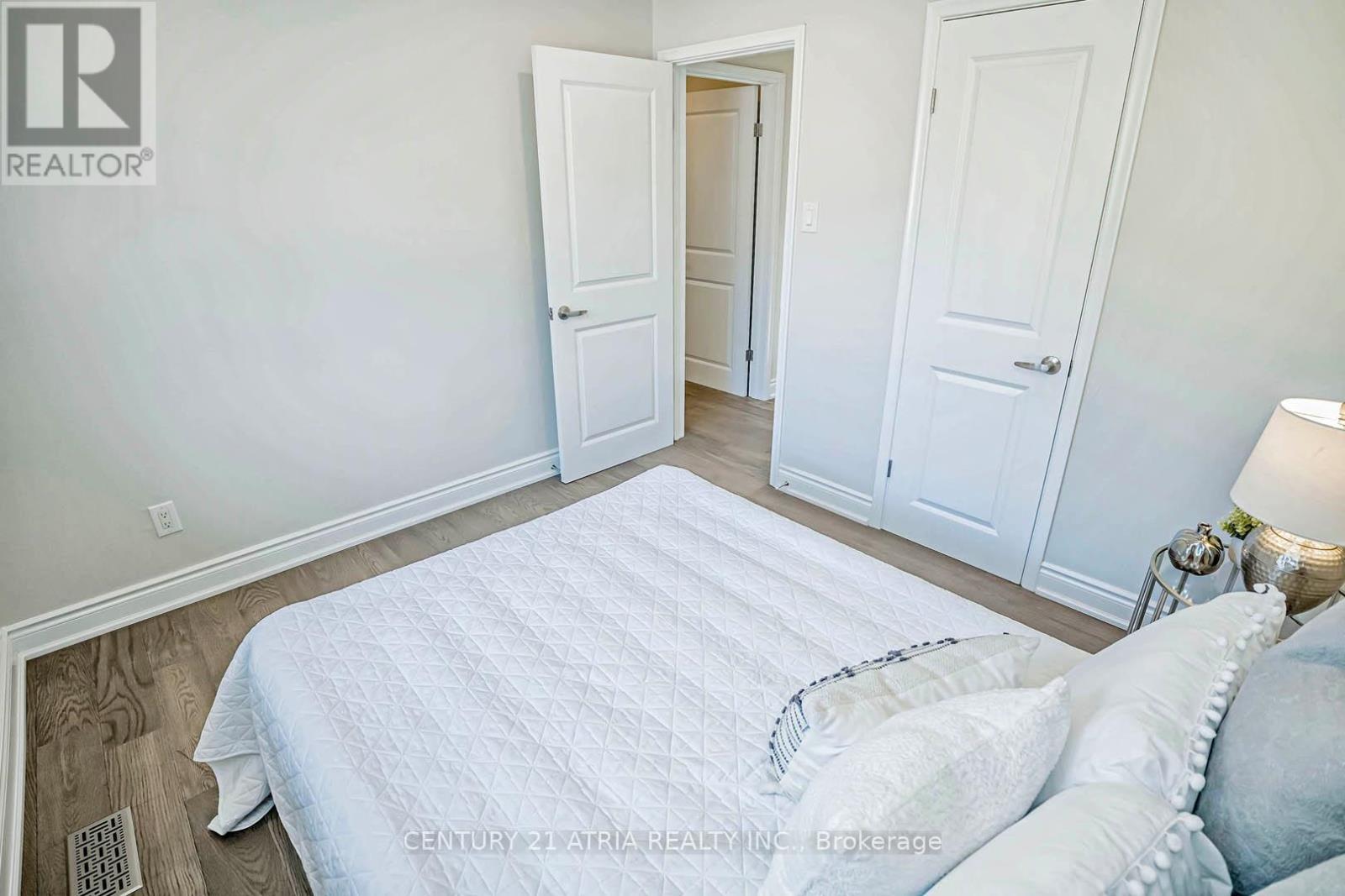11 Valia Road, Toronto, ON - Indoor Photo Showing Bedroom