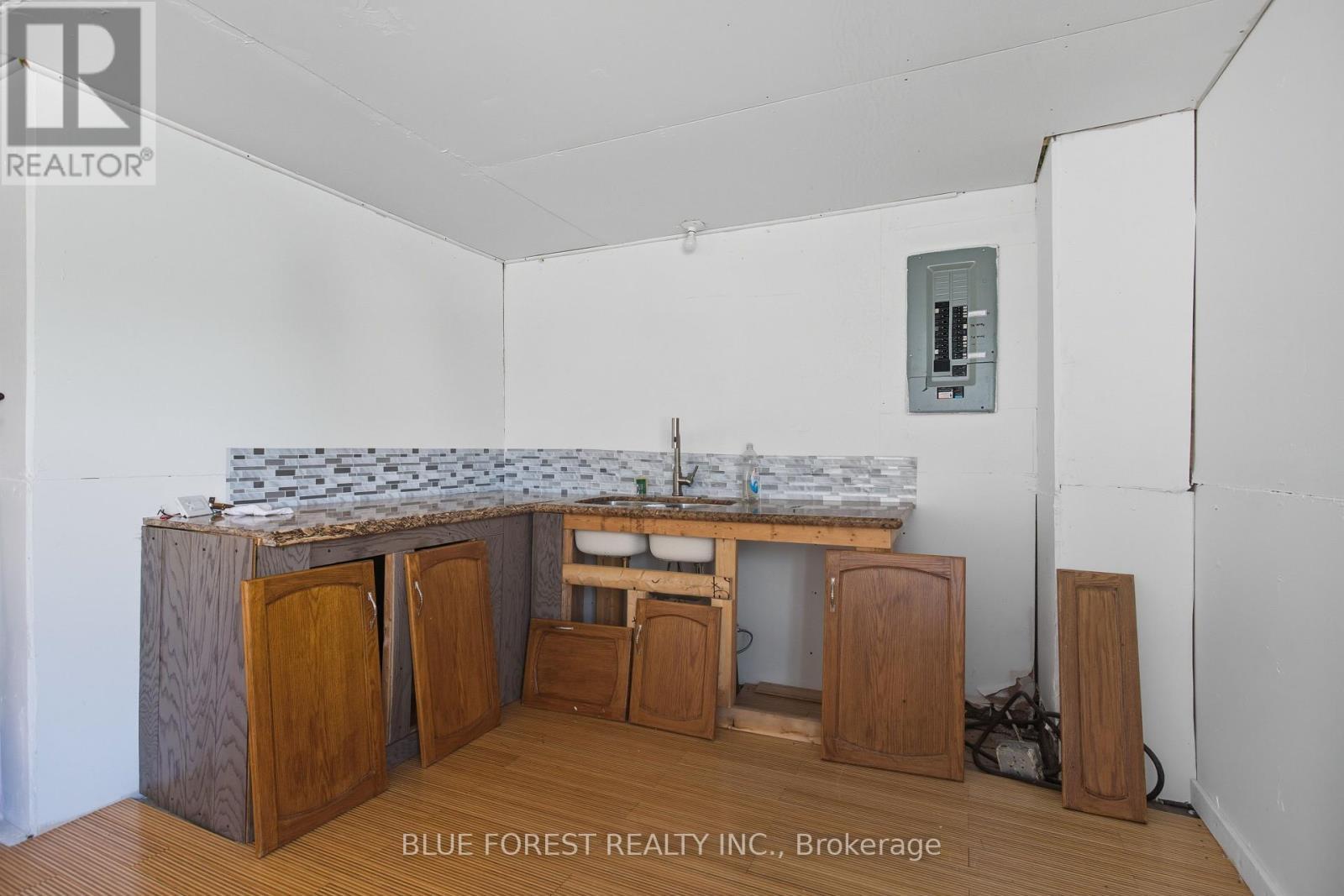 22436 Pioneer Line, West Elgin, ON