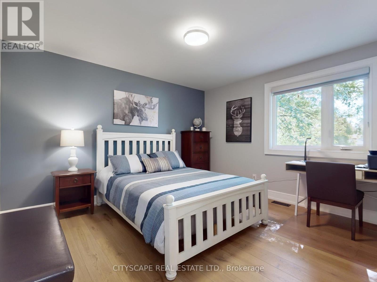 2585 Kenna Court, Mississauga, ON - Indoor Photo Showing Bedroom