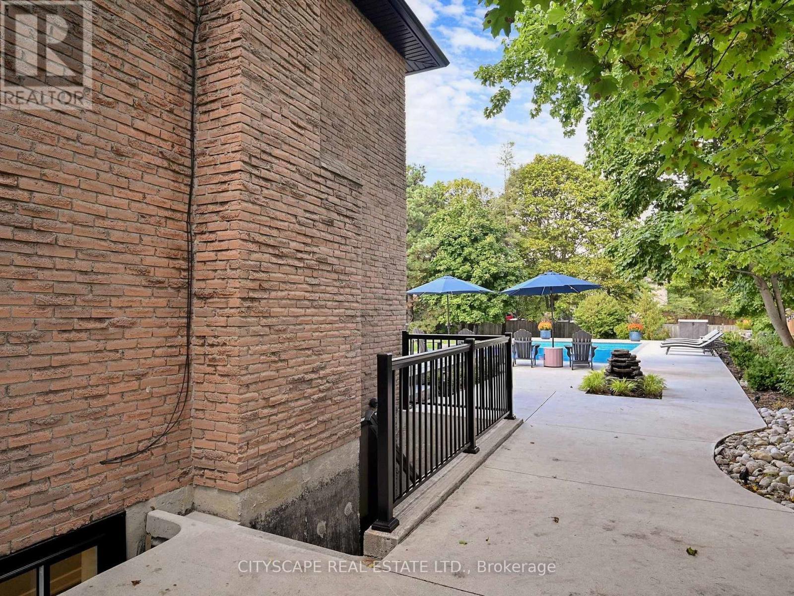 2585 Kenna Court, Mississauga, ON - Outdoor