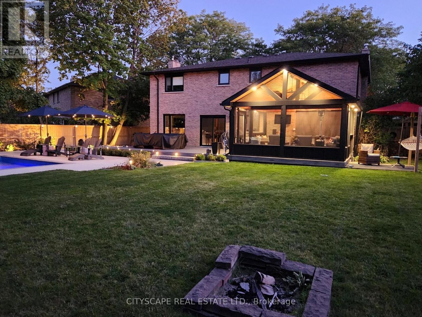 2585 Kenna Court, Mississauga, ON - Outdoor With Deck Patio Veranda