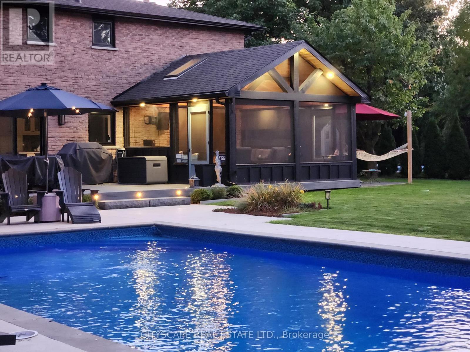 2585 Kenna Court, Mississauga, ON - Outdoor With In Ground Pool With Deck Patio Veranda