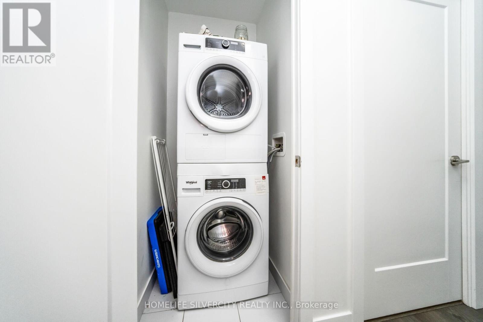 3104 - 7 Mabelle Avenue, Toronto, ON - Indoor Photo Showing Laundry Room