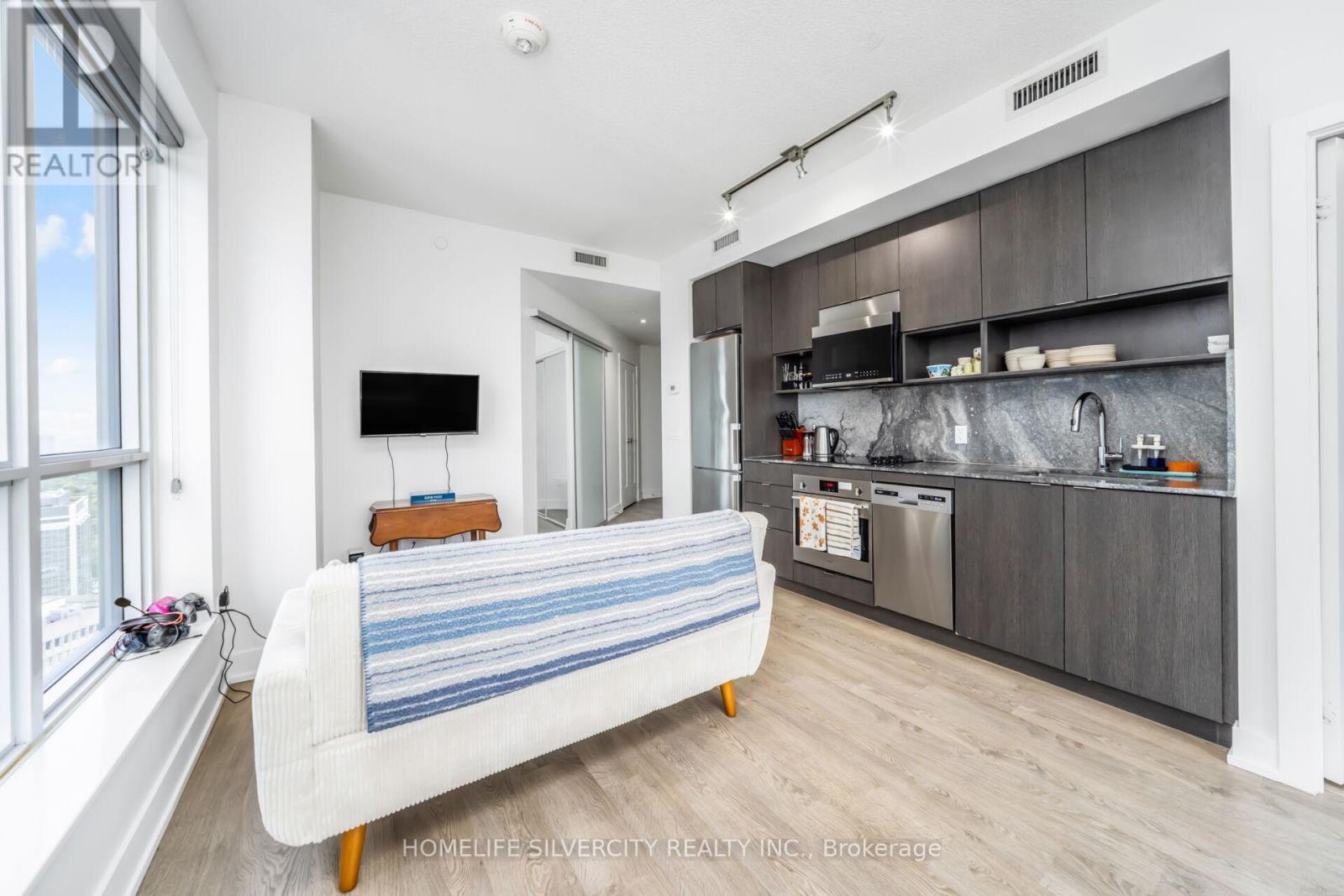 3104 - 7 Mabelle Avenue, Toronto, ON - Indoor Photo Showing Kitchen