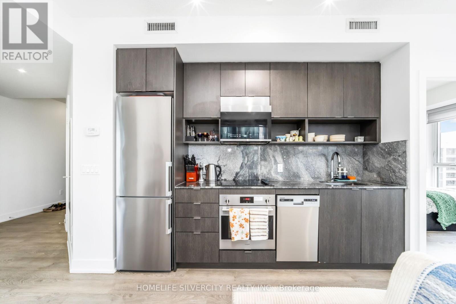 3104 - 7 Mabelle Avenue, Toronto, ON - Indoor Photo Showing Kitchen