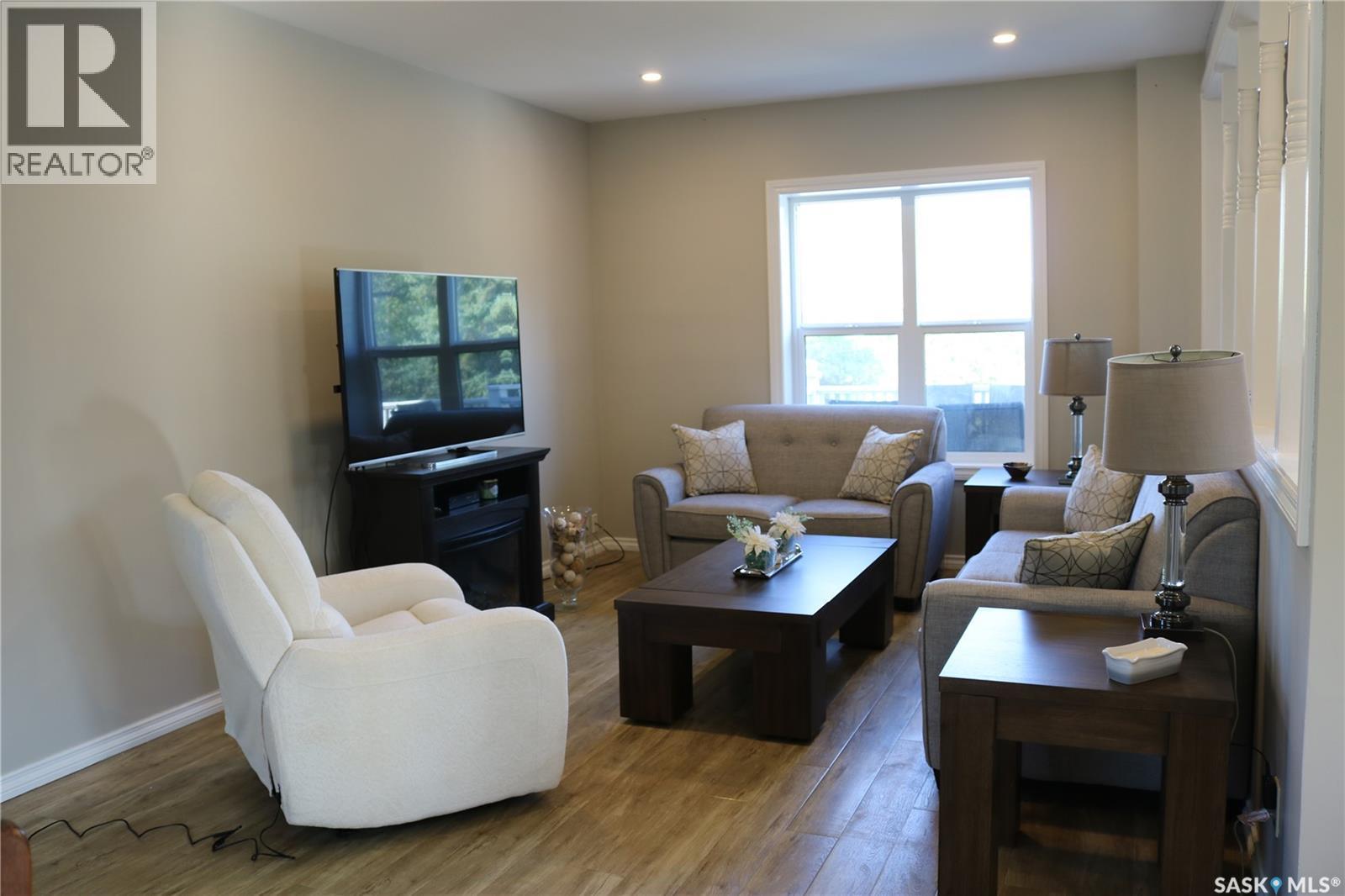 Moosomin Rm No. 121, Saskatchewan - Indoor Photo Showing Living Room