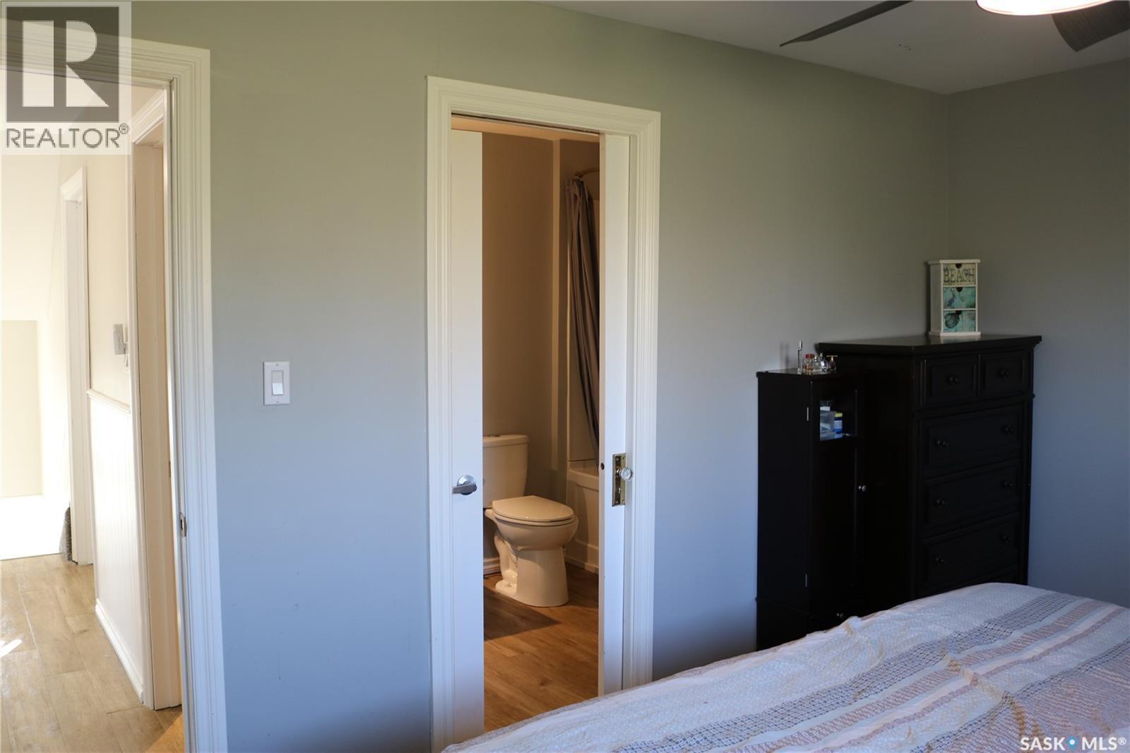 Moosomin Rm No. 121, Saskatchewan - Indoor Photo Showing Bedroom
