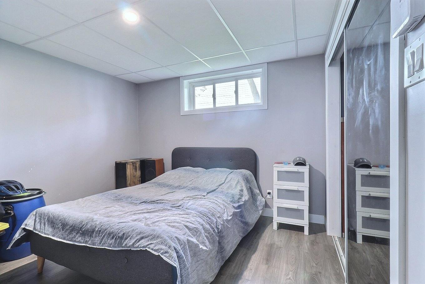 Chambre à coucher - 185 Rue Denis, Trois-Rivières, QC - Indoor Photo Showing Bedroom