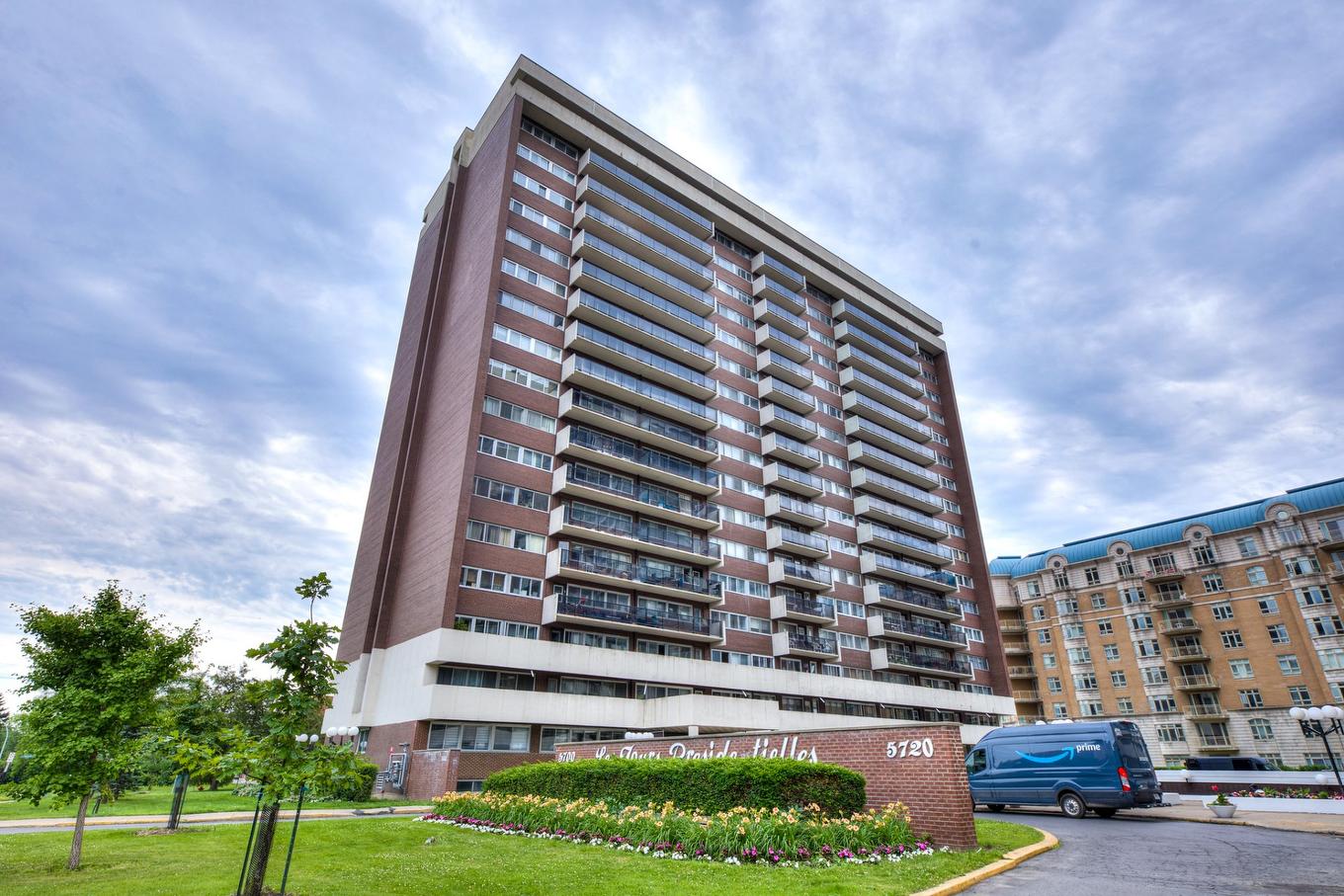 Frontage - 1503-5700 Boul. Cavendish, Côte-Saint-Luc, QC - Outdoor With Facade