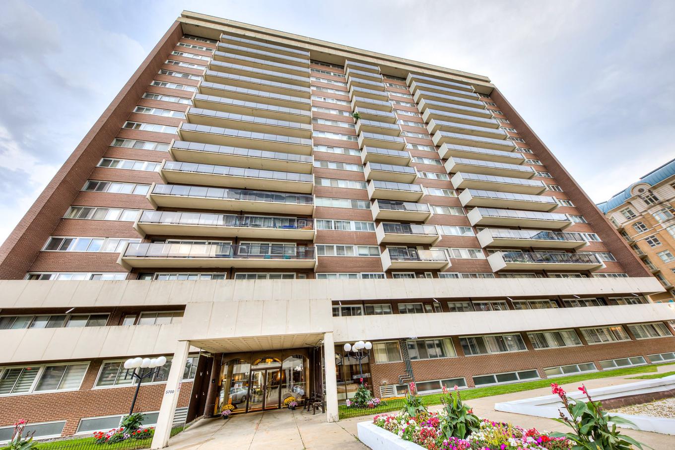 Back facade - 1503-5700 Boul. Cavendish, Côte-Saint-Luc, QC - Outdoor