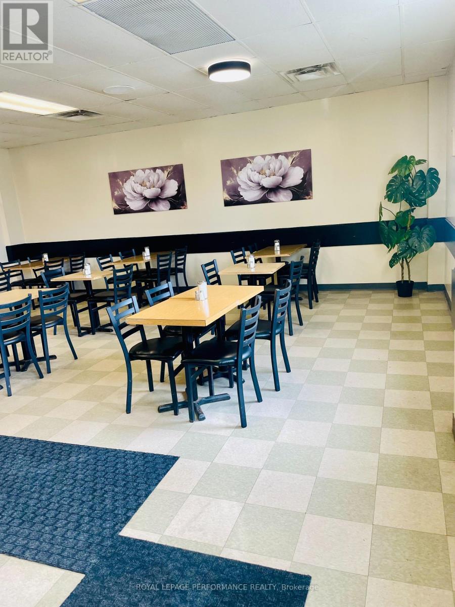 1332 - 1325 Humber Place, Ottawa, ON