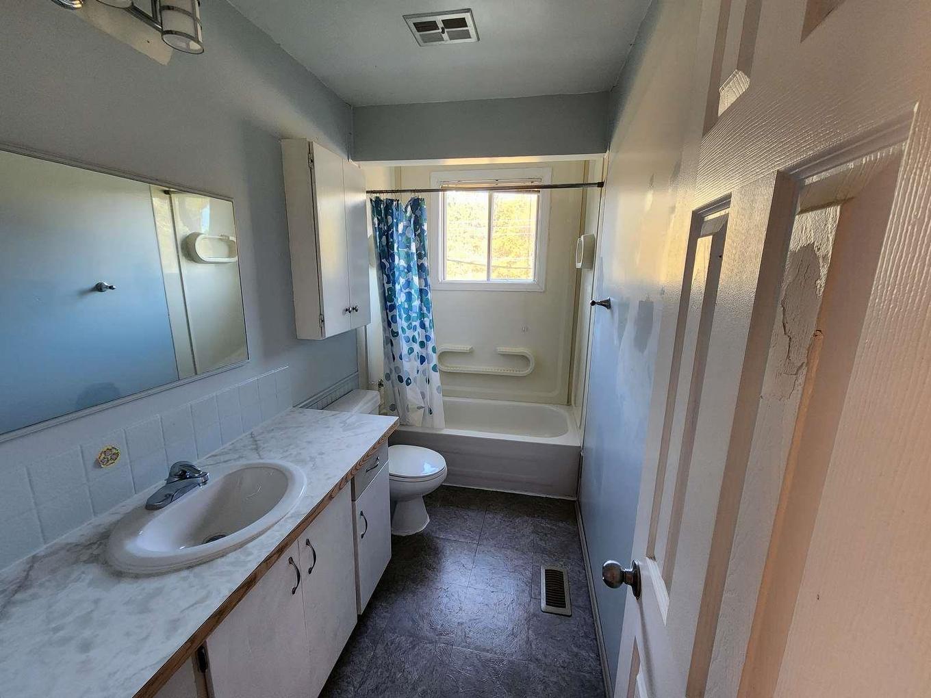 38 Eastgrove Crescent, Terrace Bay, ON - Indoor Photo Showing Bathroom