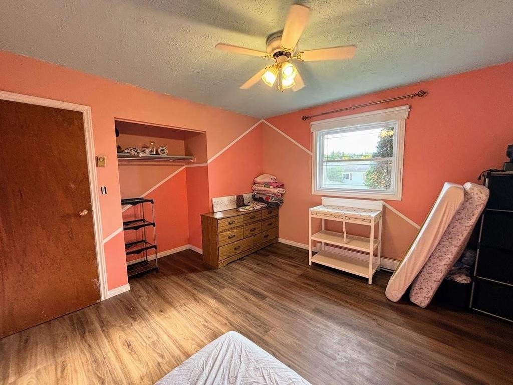 33 Moose Drive, Manitouwadge, ON - Indoor Photo Showing Bedroom