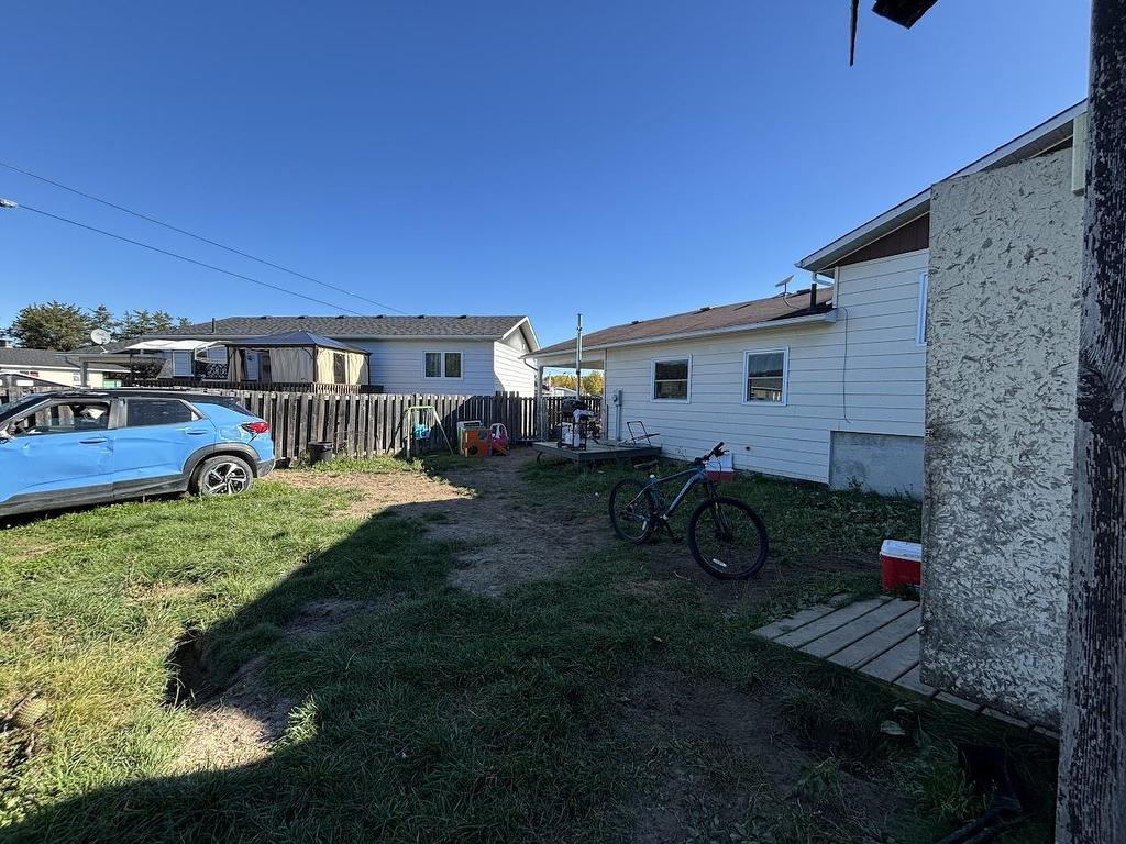 33 Moose Drive, Manitouwadge, ON - Outdoor With Exterior