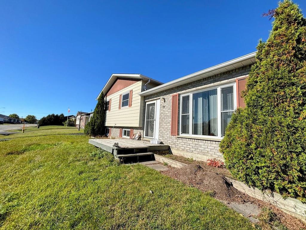 33 Moose Drive, Manitouwadge, ON - Outdoor