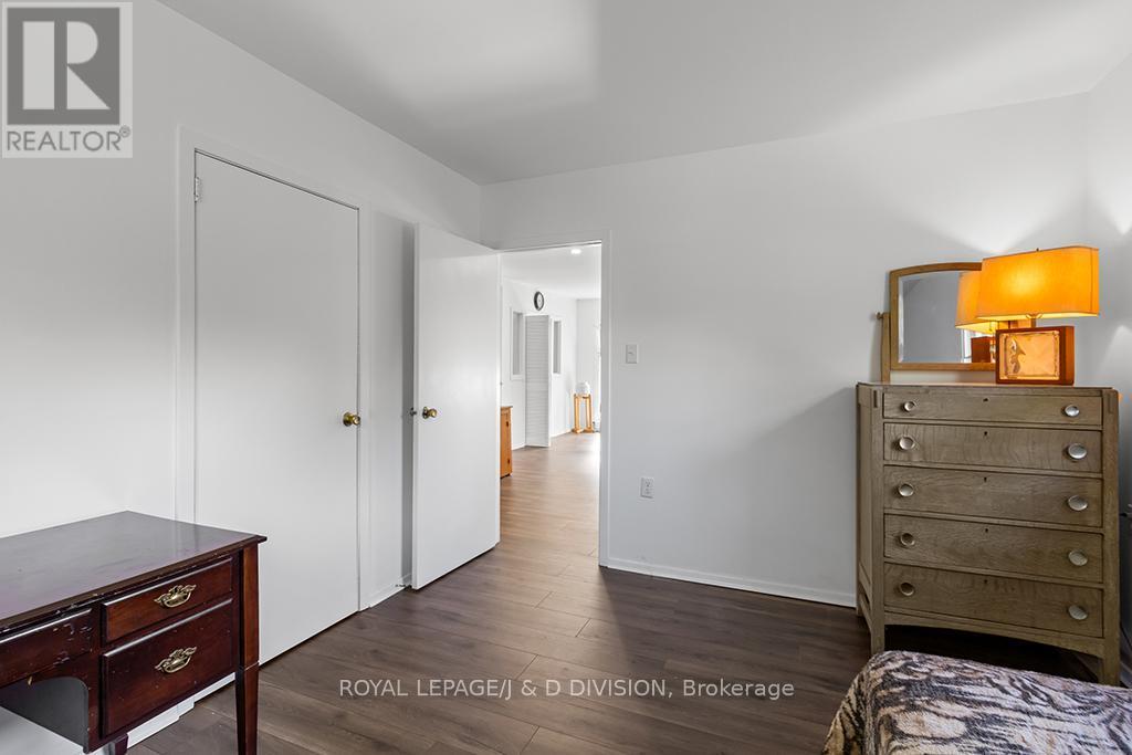 637202 Prince Of Wales Road, Mulmur, ON - Indoor Photo Showing Bedroom