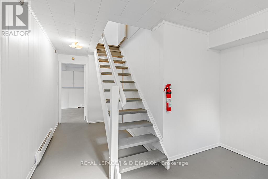 637202 Prince Of Wales Road, Mulmur, ON - Indoor Photo Showing Other Room