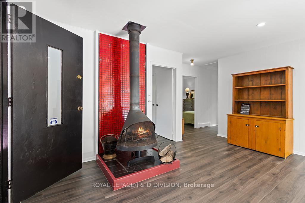 637202 Prince Of Wales Road, Mulmur, ON - Indoor Photo Showing Other Room