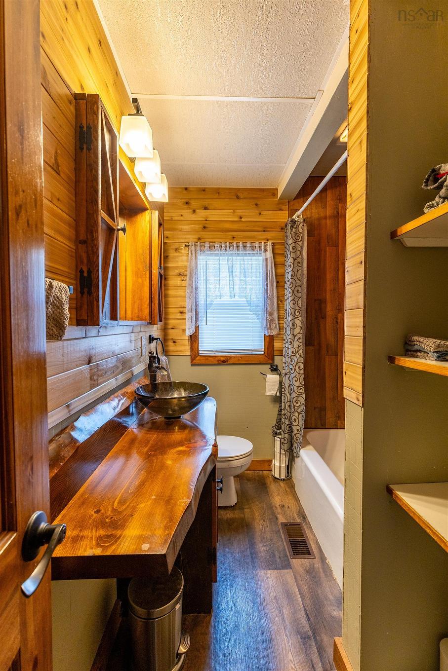 1192 Highway 335 Highway, Middle West Pubnico, NS