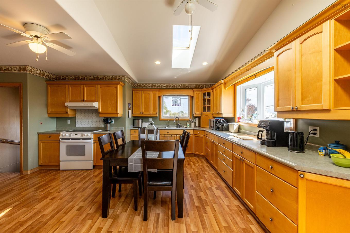 1192 Highway 335 Highway, Middle West Pubnico, NS