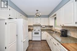 Kitchen w porcelain tiles -