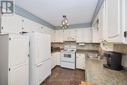 Kitchen w porcelain tiles -