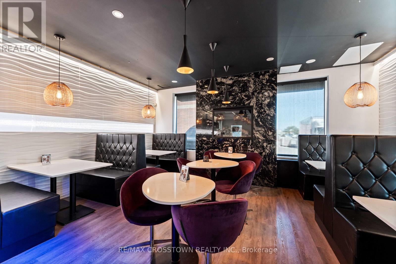 Unit 102 - 89 Dunlop Street E, Barrie, ON