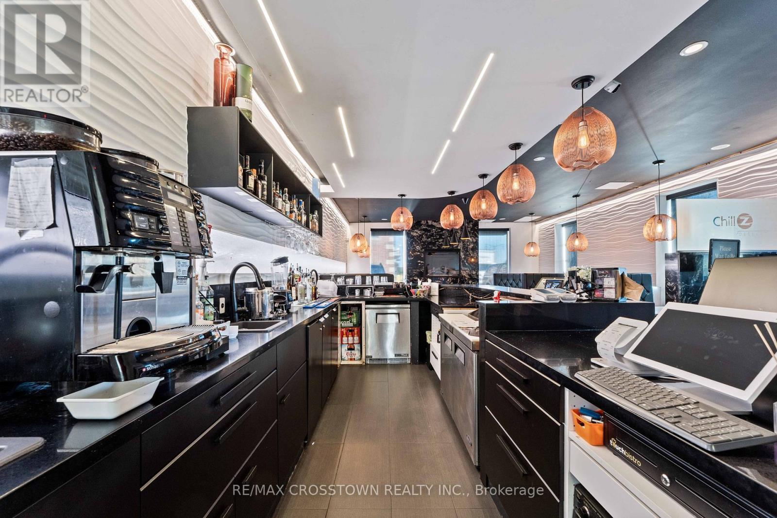 Unit 102 - 89 Dunlop Street E, Barrie, ON