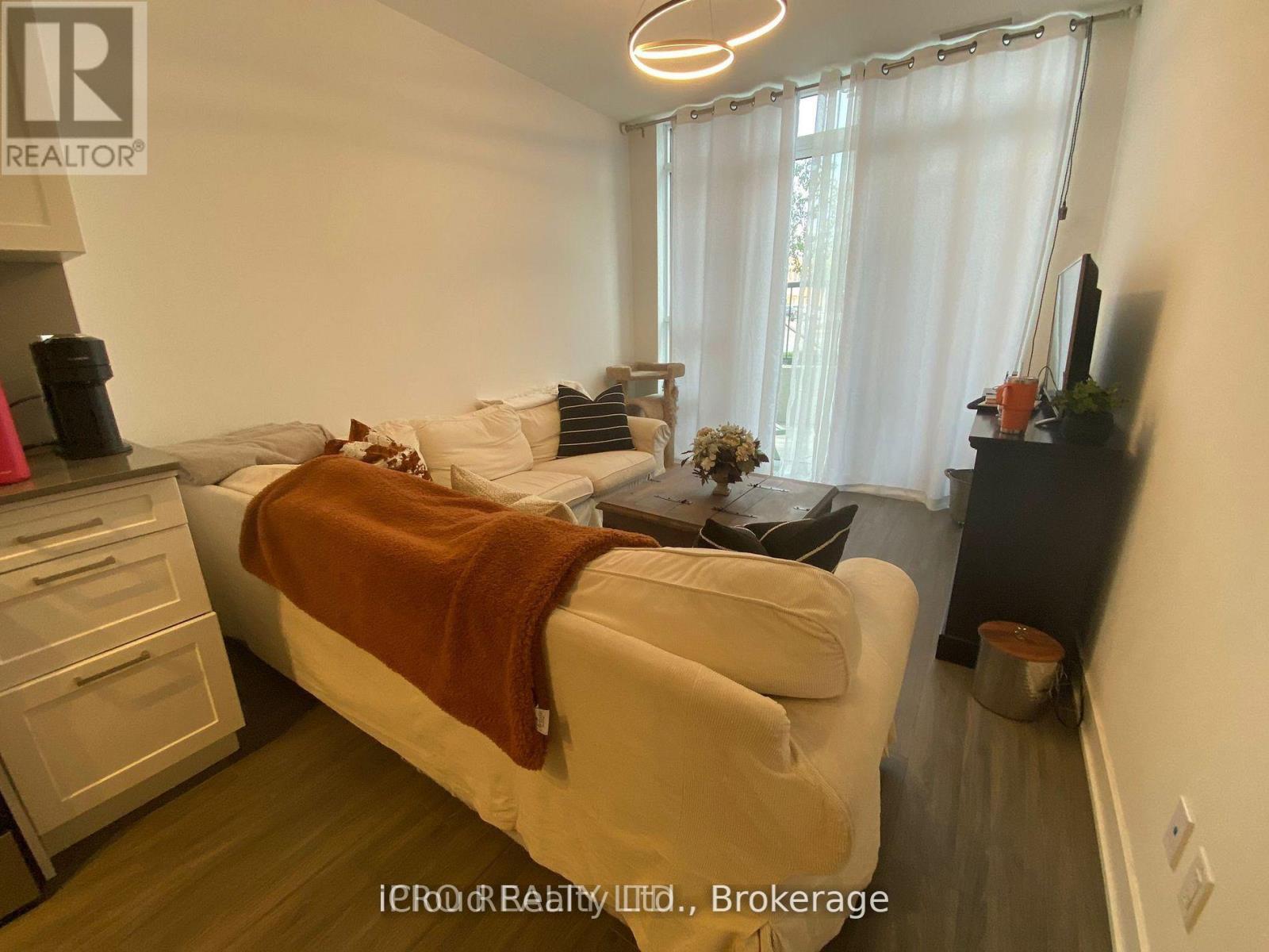 103 - 681 Yonge Street, Barrie, ON - Indoor