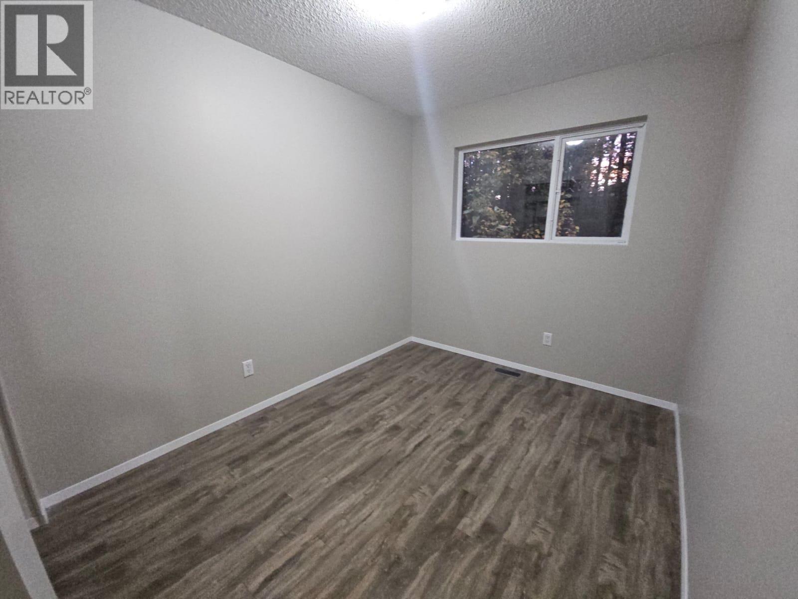 4801 52 Avenue Sw, Chetwynd, BC - Indoor Photo Showing Other Room