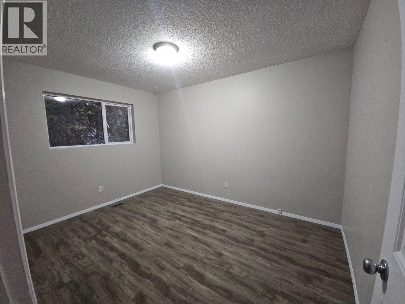 4801 52 Avenue Sw, Chetwynd, BC - Indoor Photo Showing Other Room