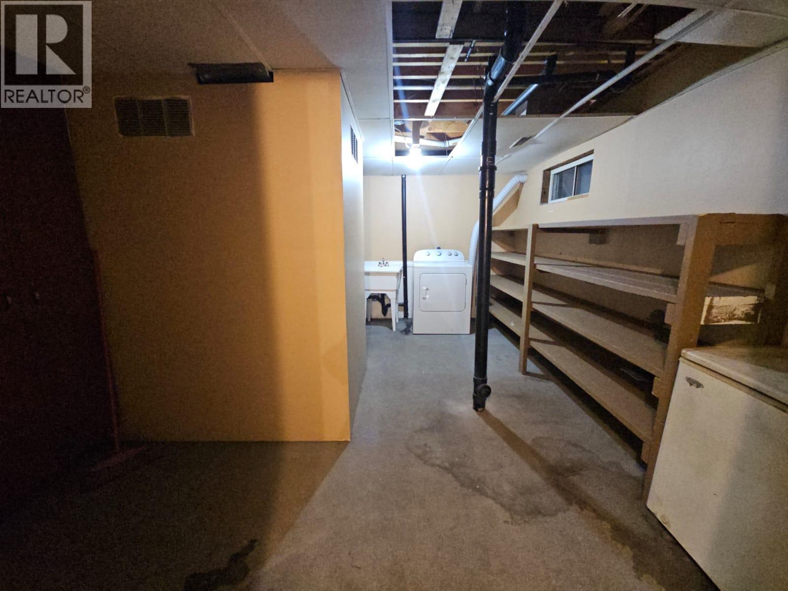 4801 52 Avenue Sw, Chetwynd, BC - Indoor