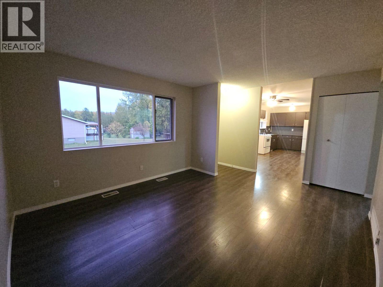 4801 52 Avenue Sw, Chetwynd, BC - Indoor Photo Showing Other Room