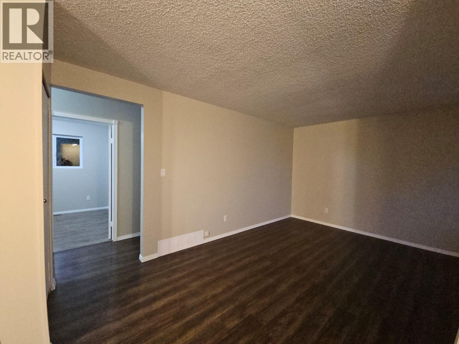 4801 52 Avenue Sw, Chetwynd, BC - Indoor Photo Showing Other Room