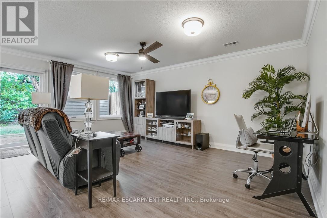 47 Bishop Reding Trail, Hamilton, ON - Indoor Photo Showing Other Room