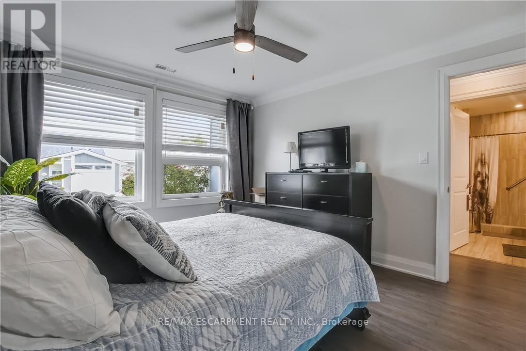 47 Bishop Reding Trail, Hamilton, ON - Indoor Photo Showing Bedroom