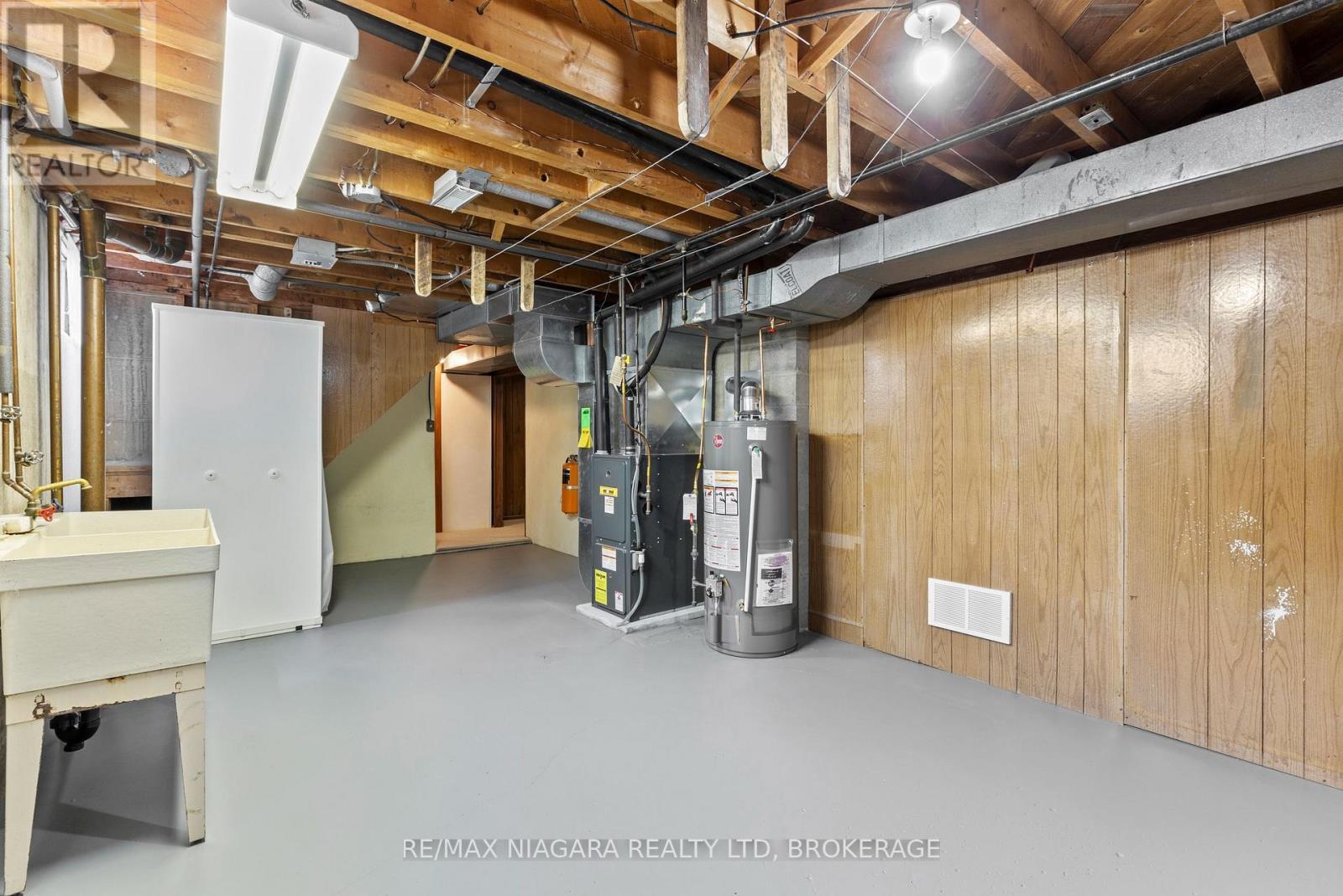 6628 Argyll Crescent, Niagara Falls (Arad/Fallsview), ON - Indoor Photo Showing Basement