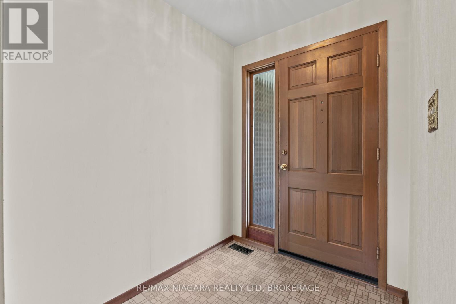 6628 Argyll Crescent, Niagara Falls (Arad/Fallsview), ON - Indoor Photo Showing Other Room