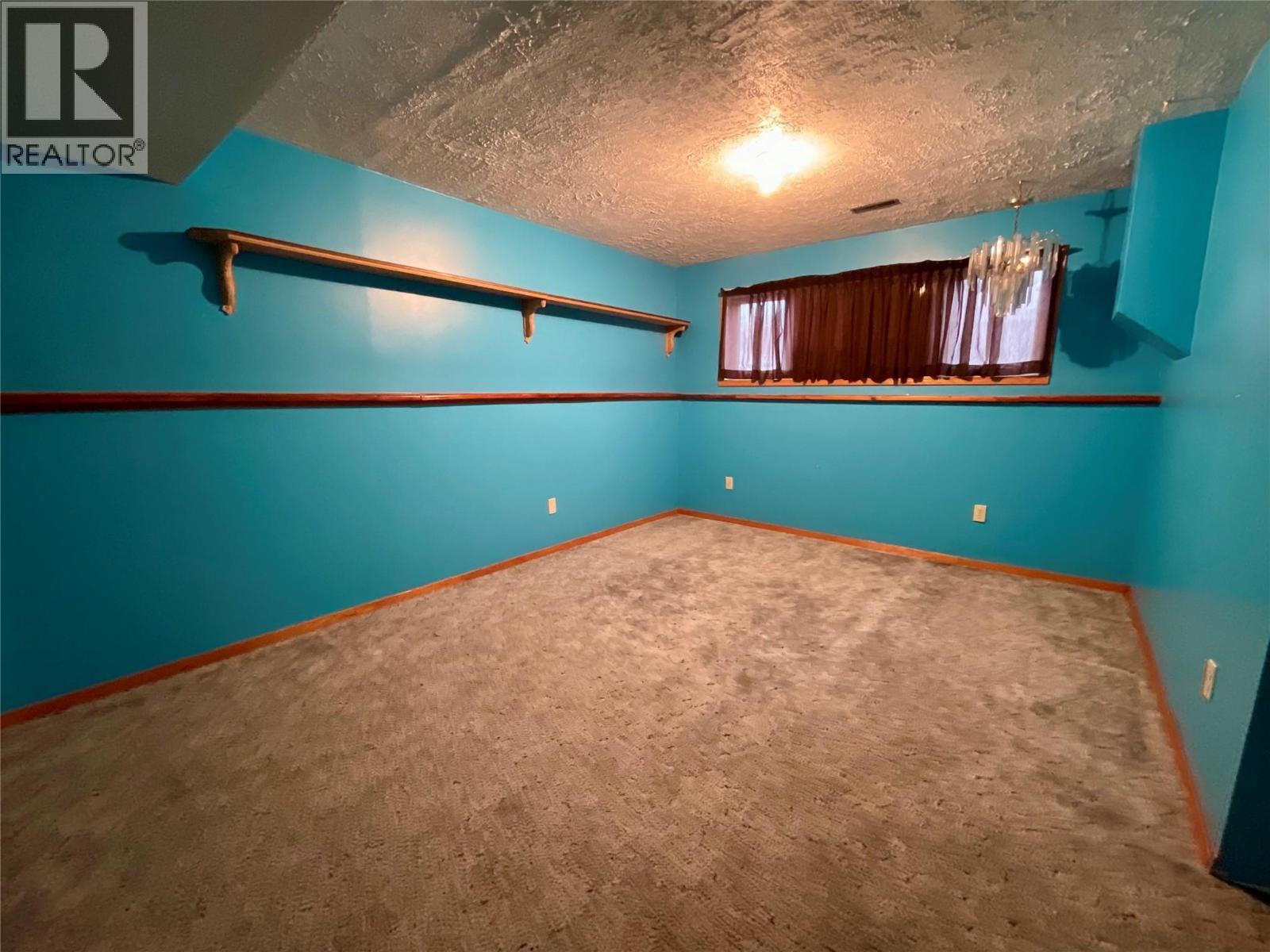 91 Wolverine Avenue, Tumbler Ridge, BC - Indoor Photo Showing Other Room