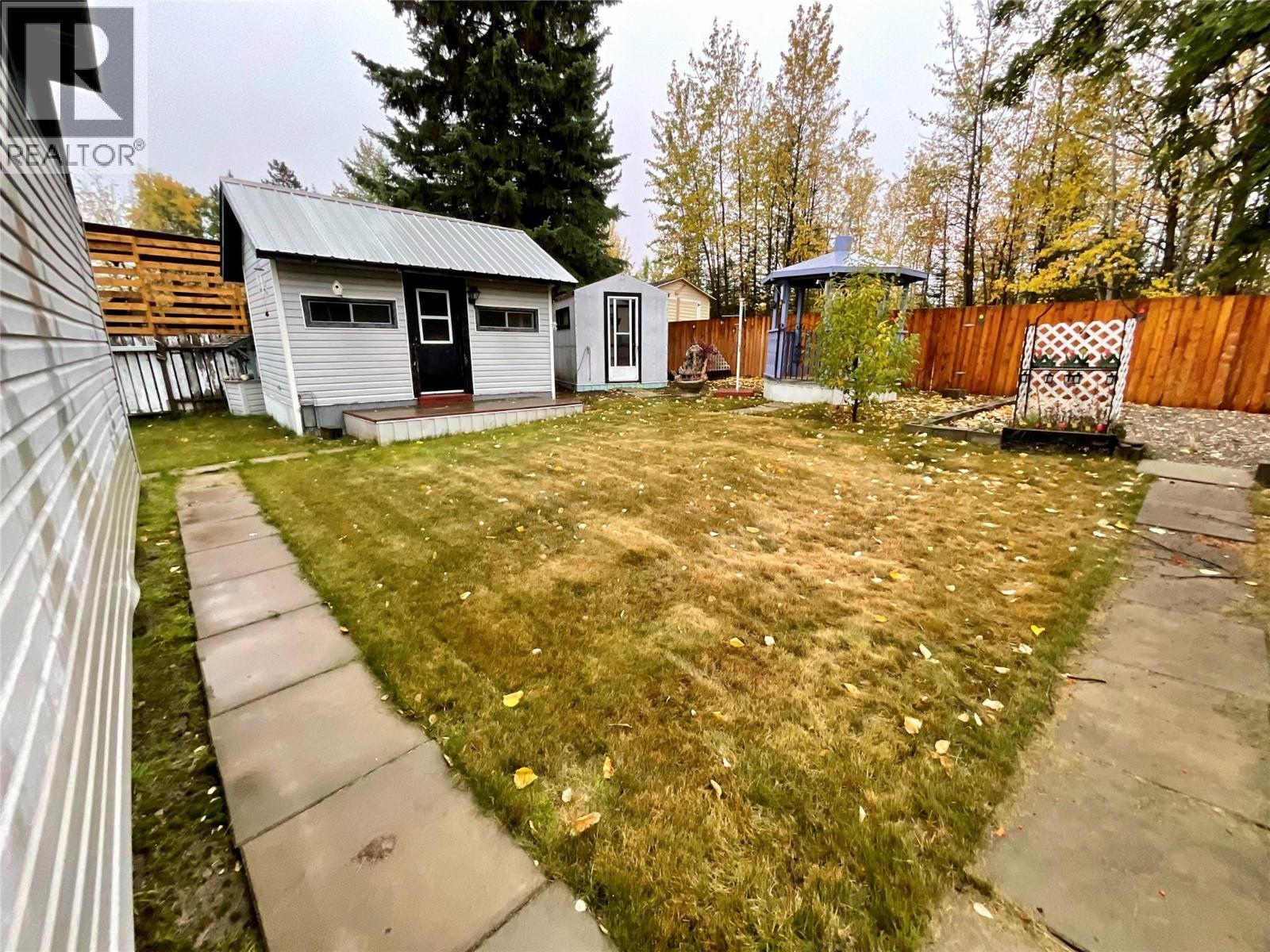 91 Wolverine Avenue, Tumbler Ridge, BC - Outdoor