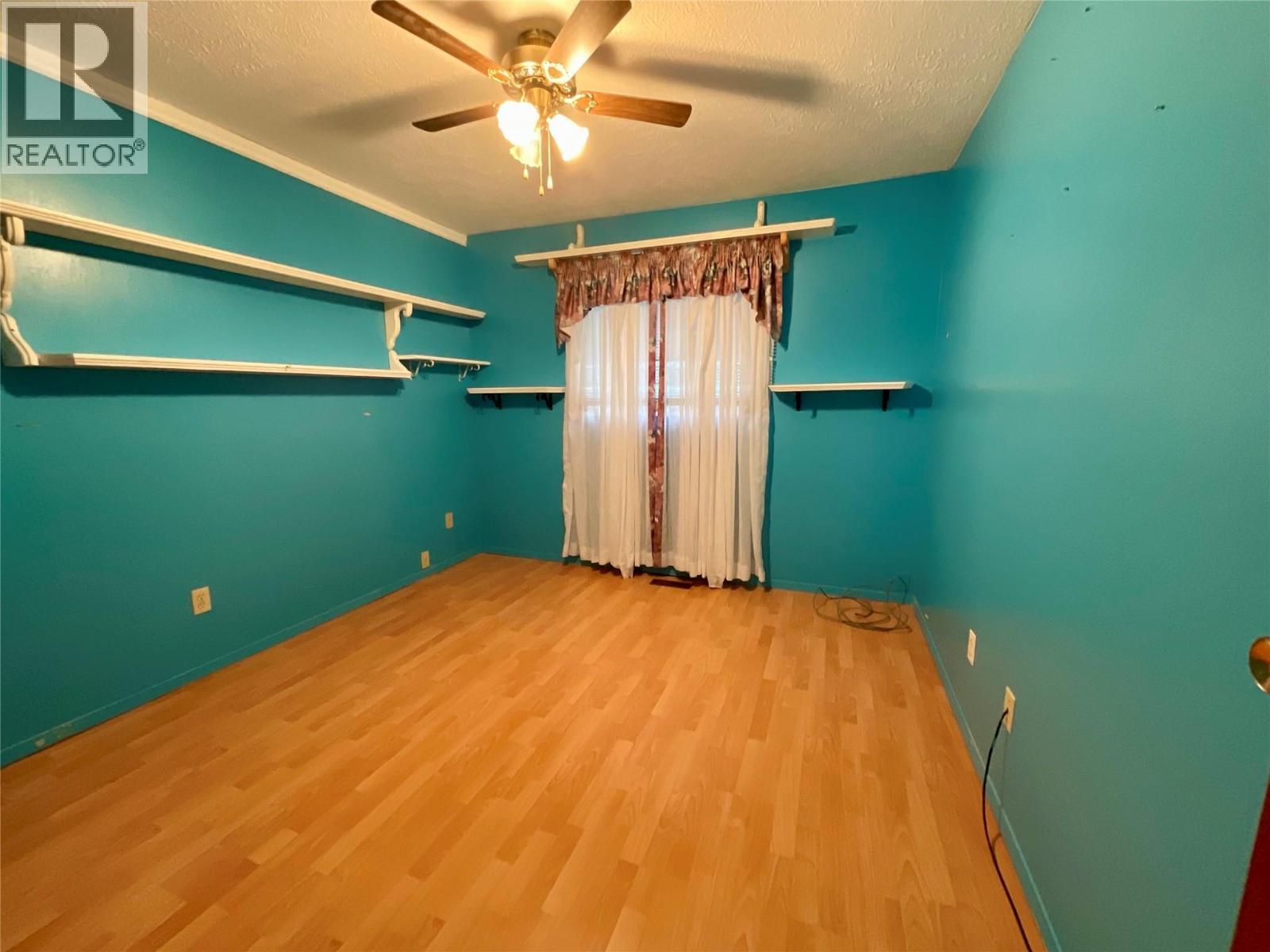 91 Wolverine Avenue, Tumbler Ridge, BC - Indoor Photo Showing Other Room