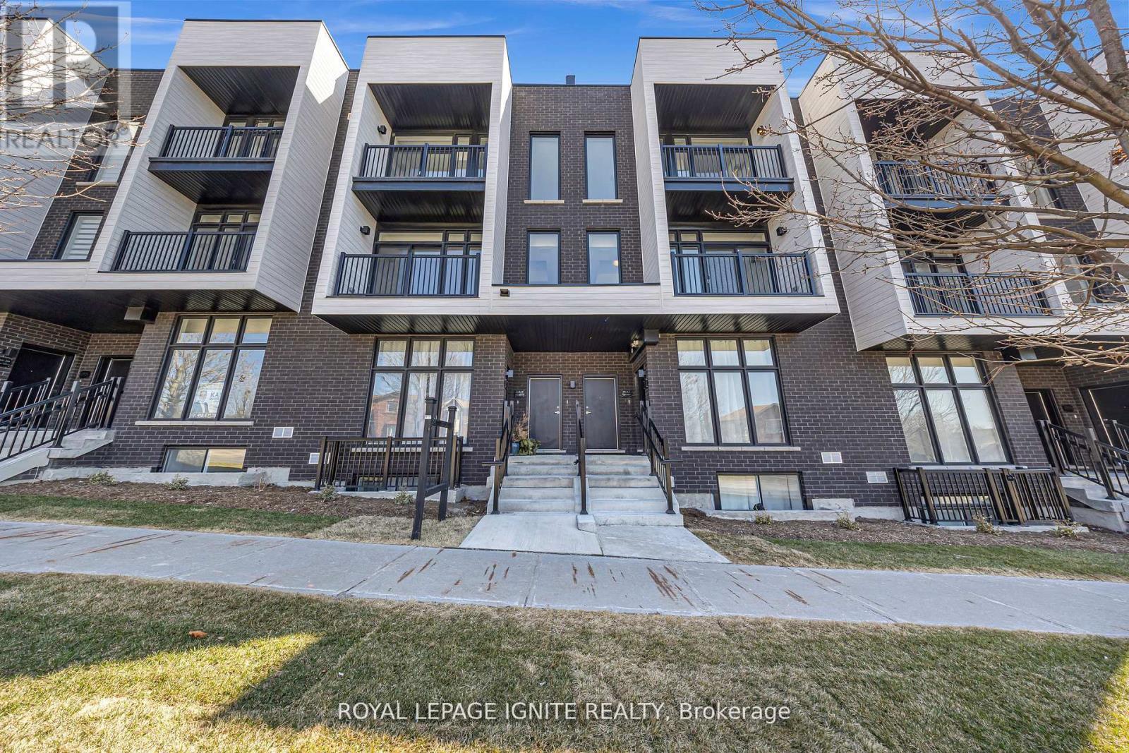 27 - 188 Angus Drive, Ajax, ON - Outdoor With Balcony With Facade
