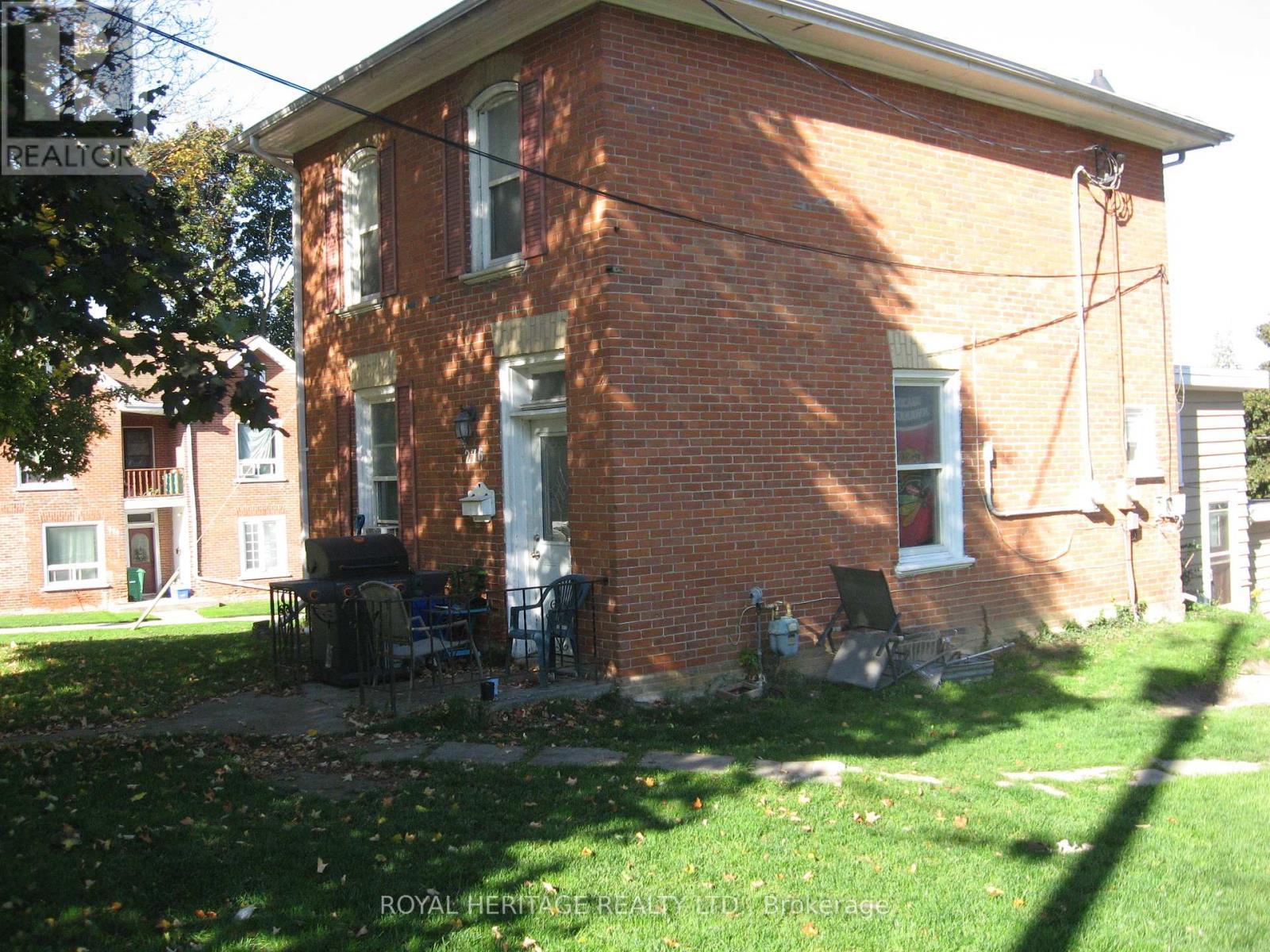 276 Parkhill Road W, Peterborough (Northcrest Ward 5), ON - Outdoor With Exterior