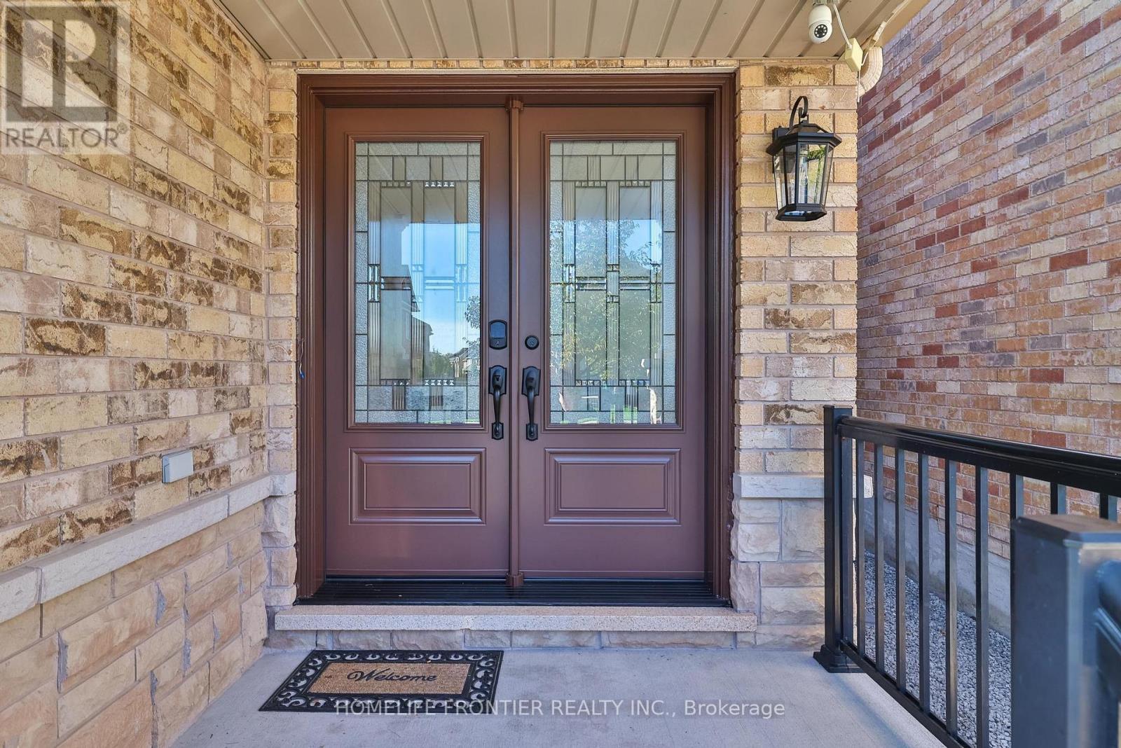 86 Venice Gate Drive, Vaughan, ON - Outdoor