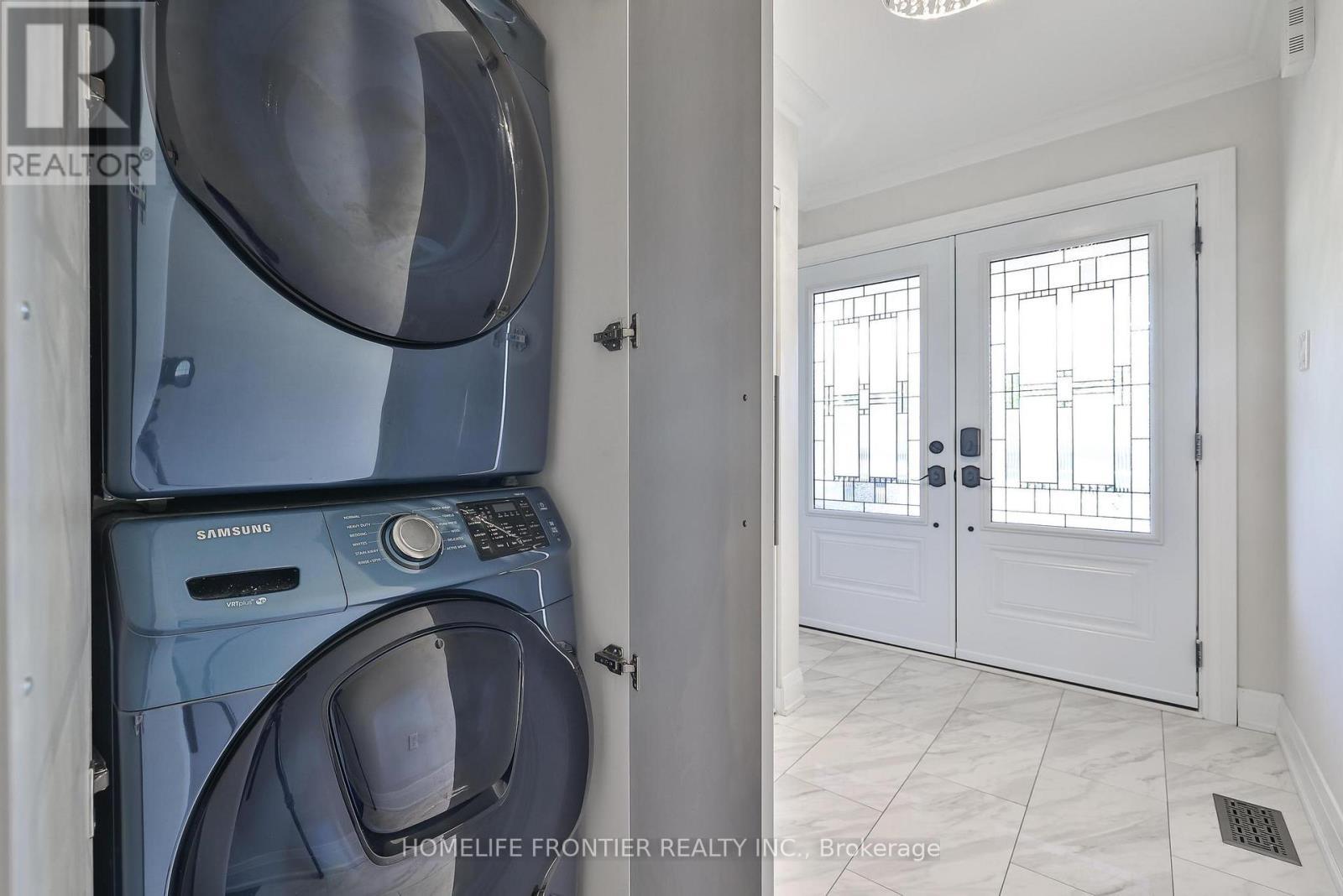 86 Venice Gate Drive, Vaughan, ON - Indoor Photo Showing Laundry Room