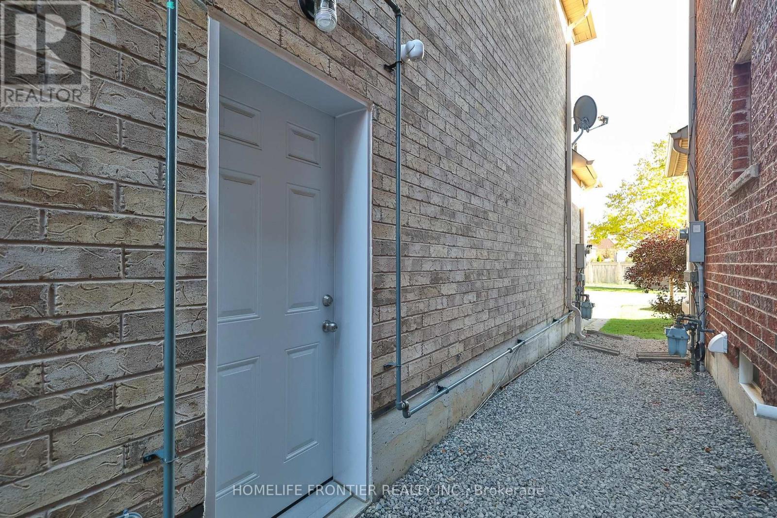 86 Venice Gate Drive, Vaughan, ON - Outdoor With Exterior