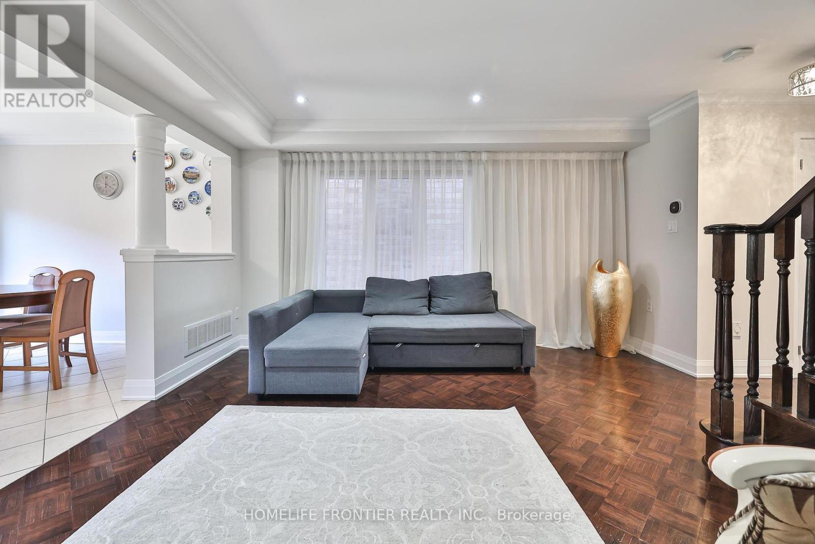 86 Venice Gate Drive, Vaughan, ON - Indoor Photo Showing Other Room